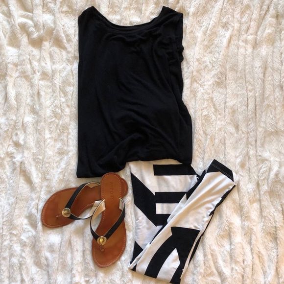 ASOS geometric print leggings 🍀 - Picture 3 of 6